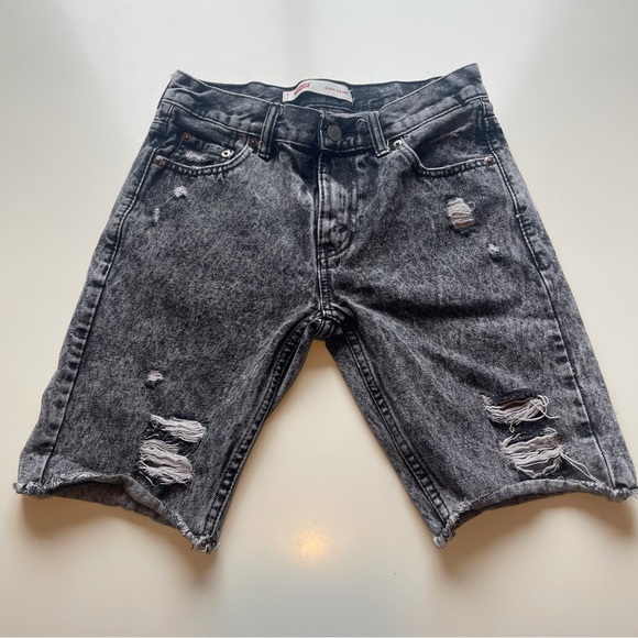 LEVIS Black 511 Slim Distressed Shorts Size 14 - Picture 2 of 8
